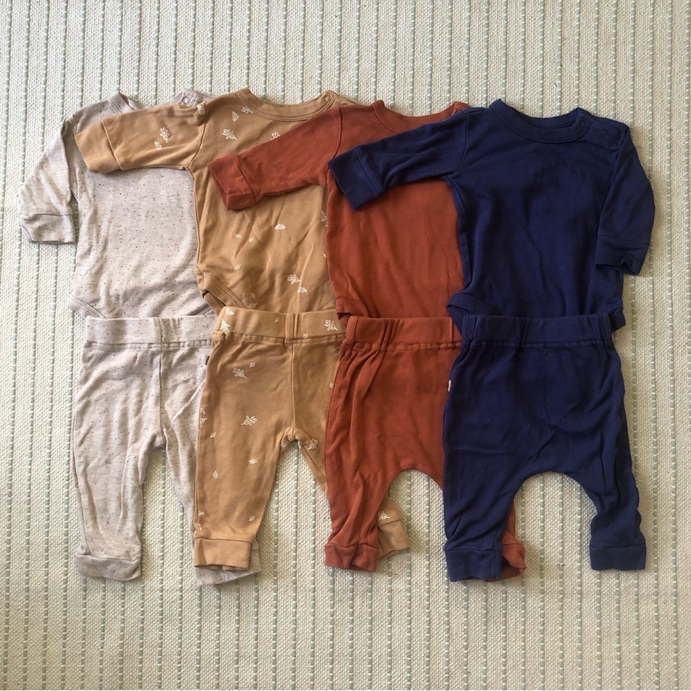 Goumi Bodysuits and Pants Bundle 6-12